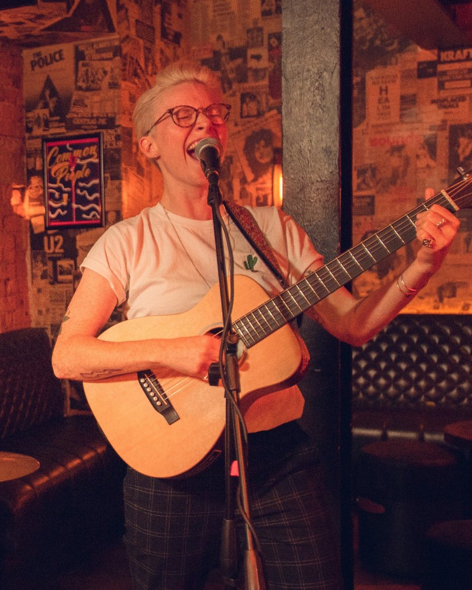 EVERY THURSDAY catch Records® favourite Rosie on the stage 🎤 

Bringing in the BIG vocals and good times! You ready for some killer mash ups and 90s tunes? 😏✨