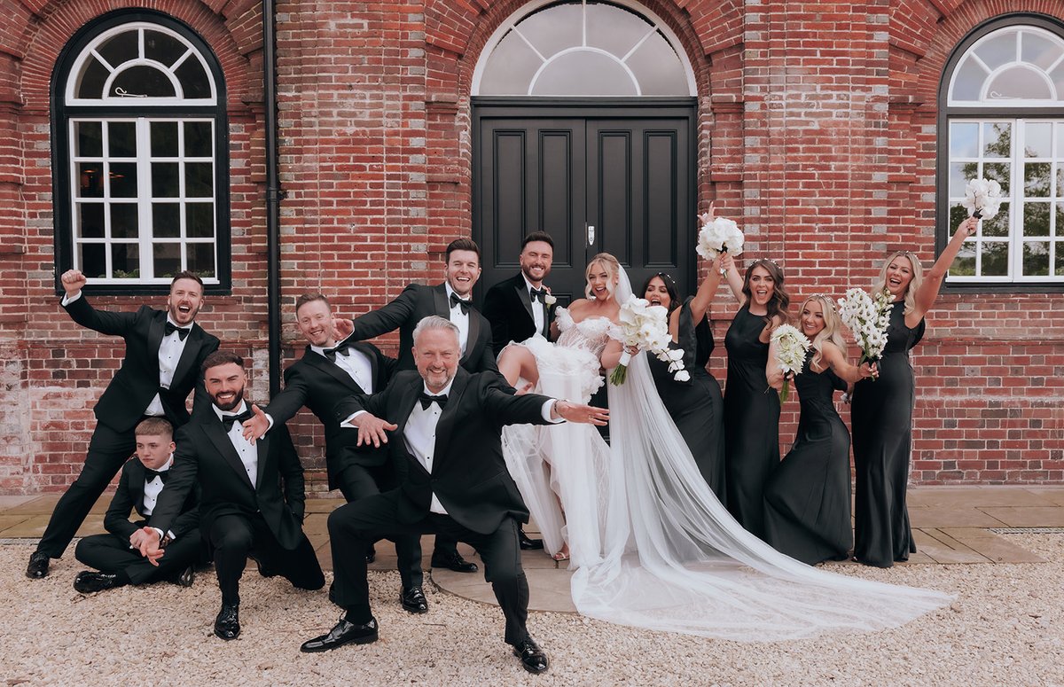 "IT'S ME AND YOU // That's my whole world." 

In a world of average, Sant Ffraed House is iconic. 

Photography by Yolanda Kingdon 

#weddingplanning #summerwedding #springwedding #weddingvenue #weddinginspiration