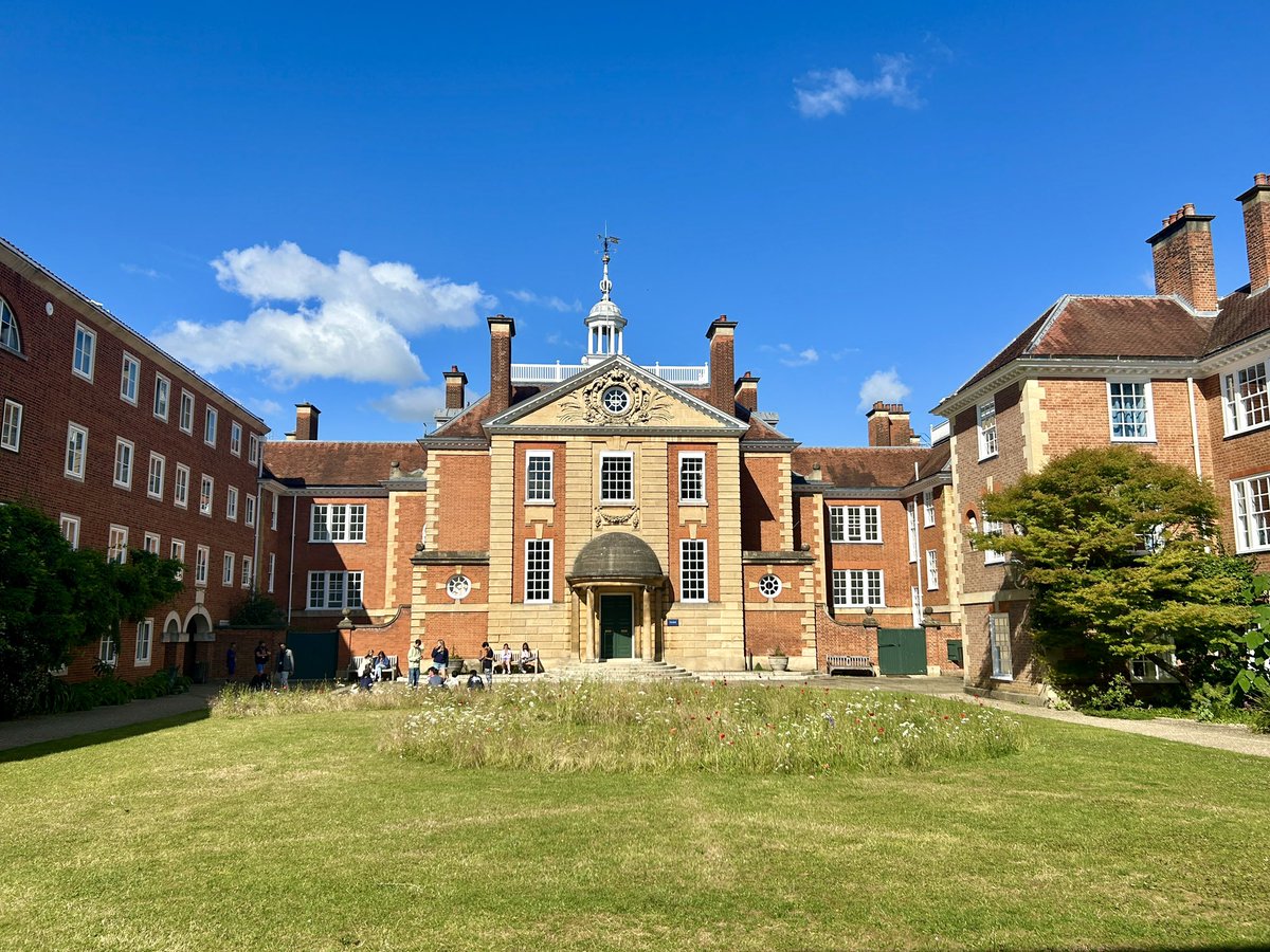 Shelley McKeown Jones (@shelley_mckeown) on Twitter photo Great start to the day teaching on our <a href="/lmhoxford/">Lady Margaret Hall</a> summer programme. What a fantastic group of students. And, the college is looking especially beautiful in the sunshine Great start to the day teaching on our <a href="/lmhoxford/">Lady Margaret Hall</a> summer programme. What a fantastic group of students. And, the college is looking especially beautiful in the sunshine