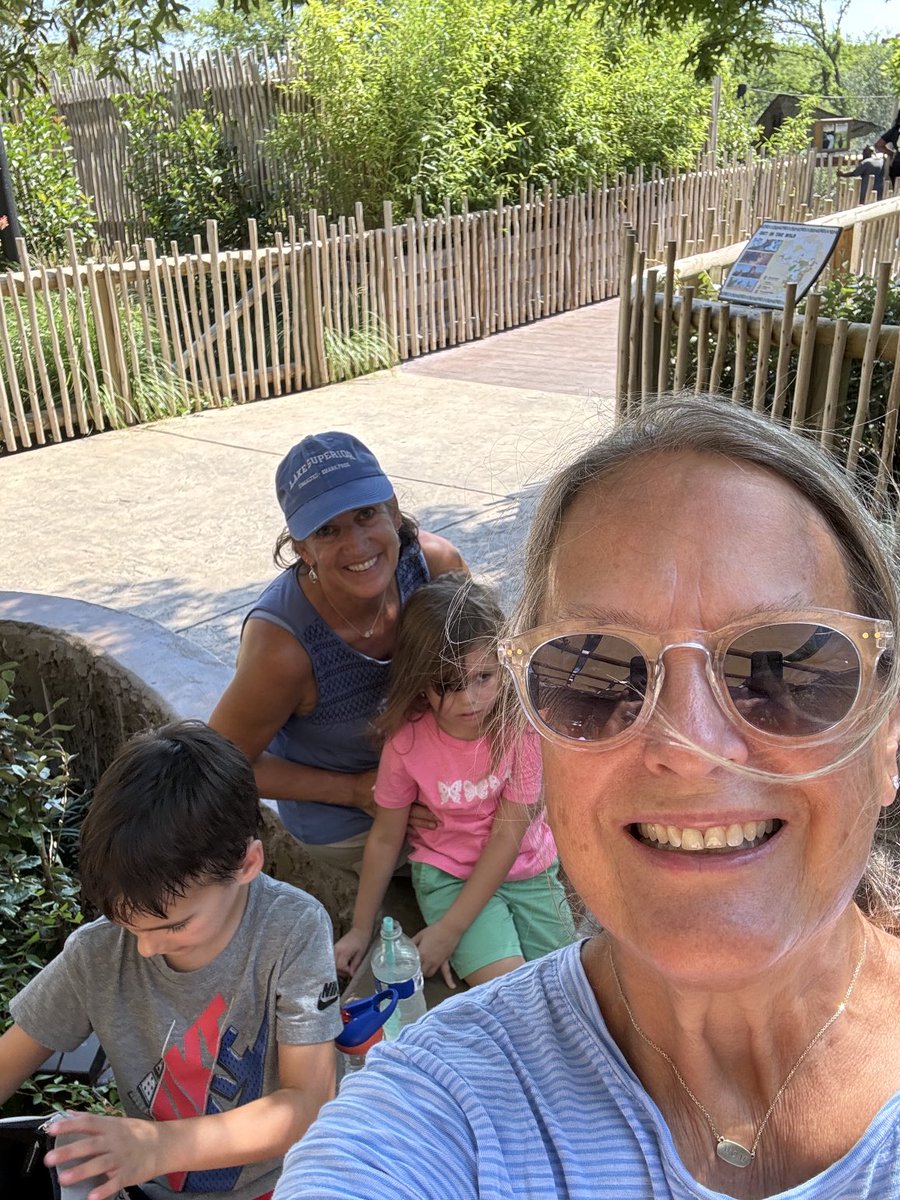 #DESis Best🐬Summer Bingo with a colleague and grandmasonthelooseattnezoo🦒