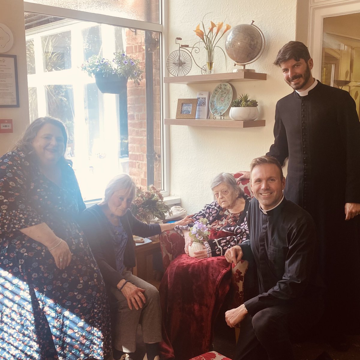 St Alban’s Church, South Norwood tweet media