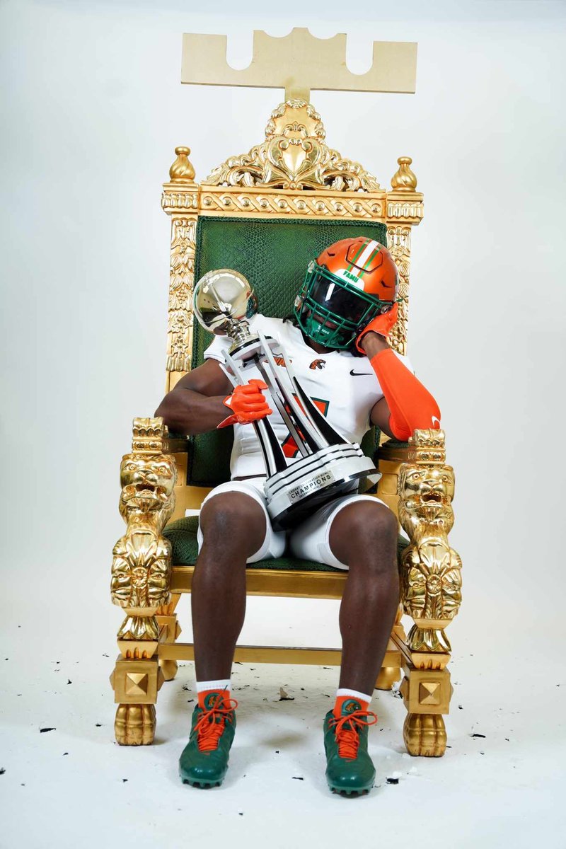 Radical_Rattler's tweet photo. @ethan_silva07 @CoachColzie @PrepRedzoneFL @JerryRecruiting @Coach_Oscar13 @mnw_fb Congrats on your offer to join the championship FAMUly! 🐍 #ChipCulture #Titlehassee #NFLdevelopment https://t.co/S2HndDATTB