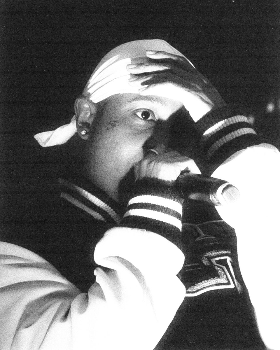 loubet_'s tweet image. mes images du concert de @ateyaba111 à Yardland ☂️