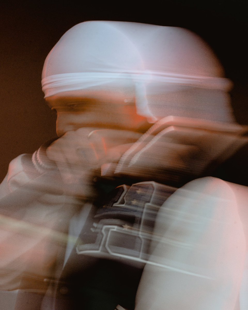 loubet_'s tweet image. mes images du concert de @ateyaba111 à Yardland ☂️