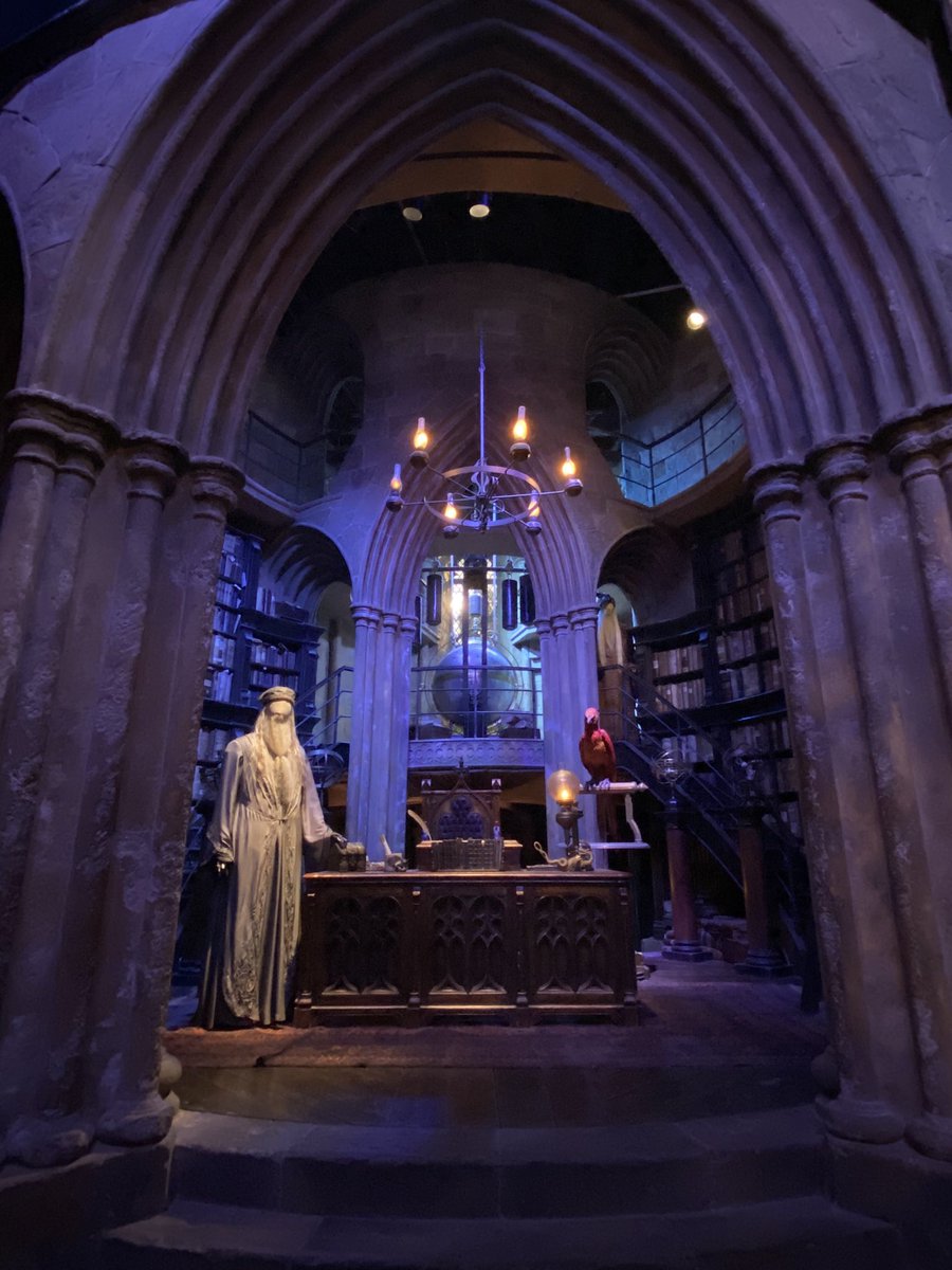 We’re having a magical time! Izzy opened the door as it’s her birthday tomorrow! 🪄