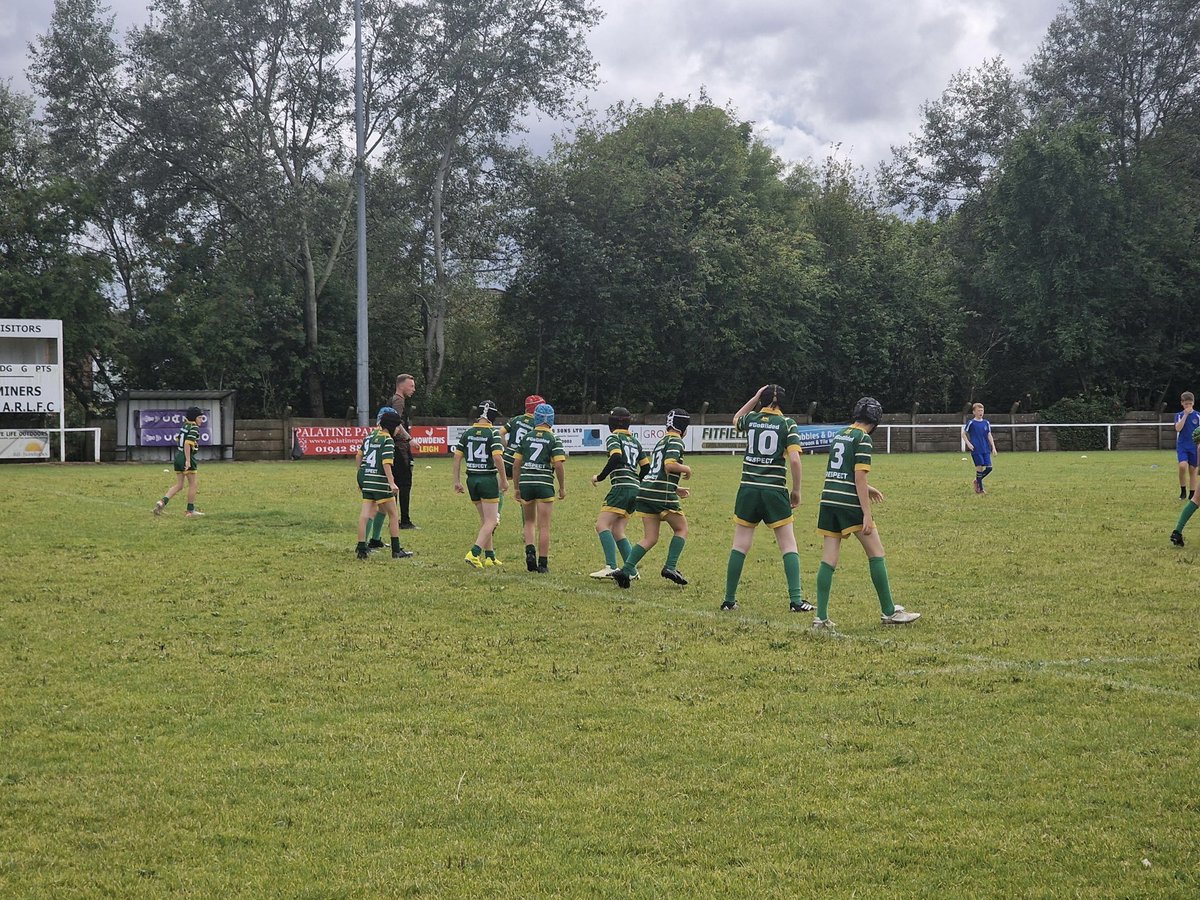 Gilded Hollins Community School tweet media