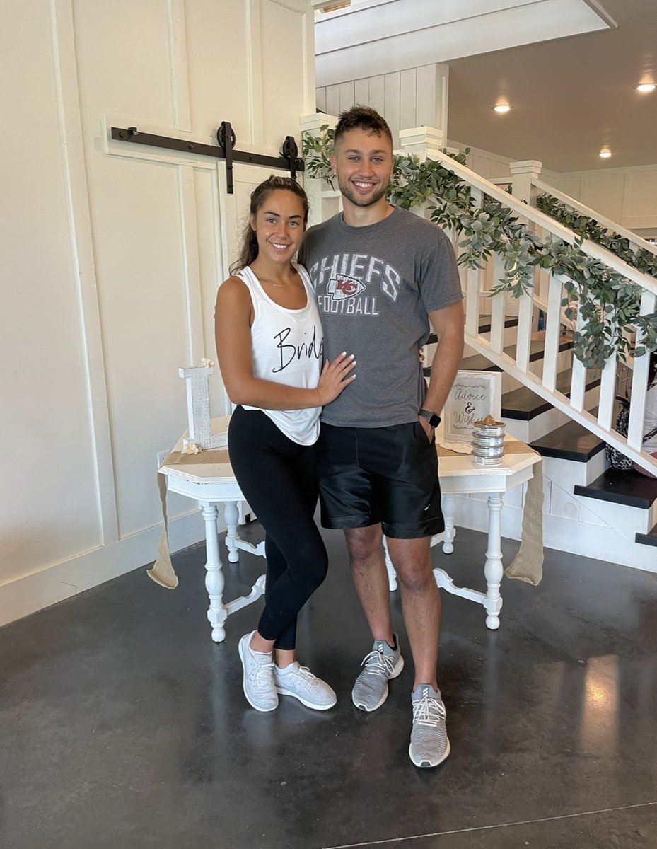 Kris Rivera tweet media