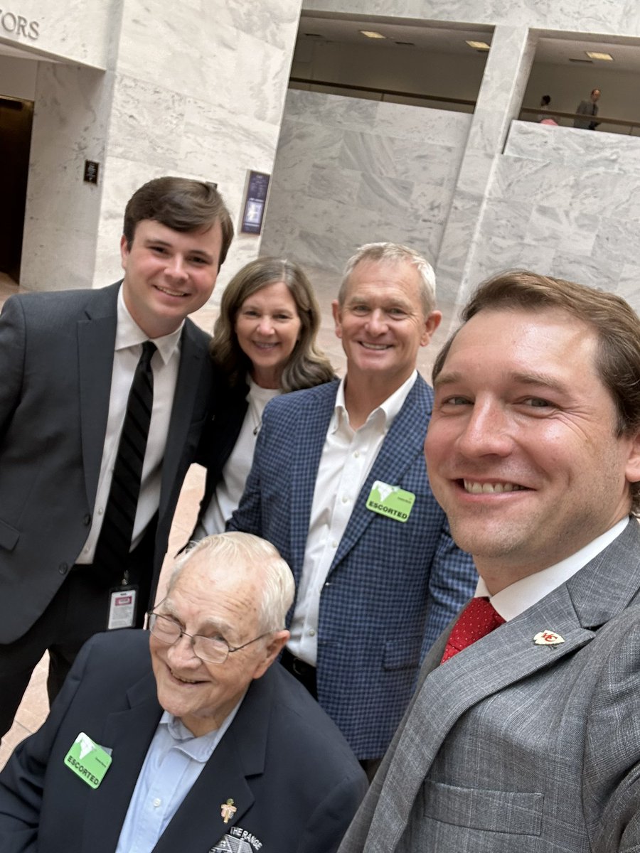 mitchholthus's tweet photo. A special thank-you to the ENTIRE Congressional Delegation from Kansas for an amazing night last night! And a special thanks to @JerryMoran and his staff especially HUGE @Chiefs fan @tomwbrandt for being great hosts. Also to the @KansasSociety for this special award! https://t.co/RgP0X4iFir