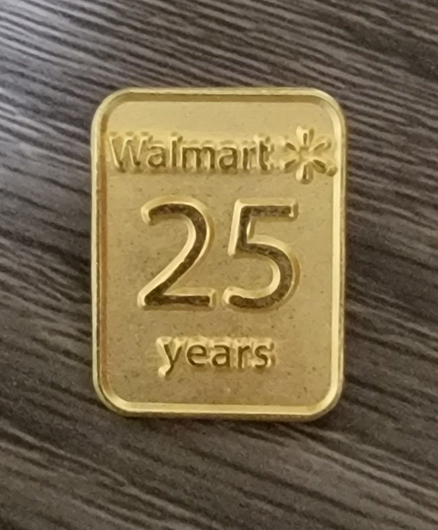 TheBaelinator's tweet photo. Bit frustrated with @Walmart. My mom has given the last 25 years of her life working for them, 85% of my entire life. She wanted to move with my wife, kids and myself so she used all her pto and sick time to move. Once we got here she tried contacting the closest Walmart for 1/8 https://t.co/MAKfEpvZdL