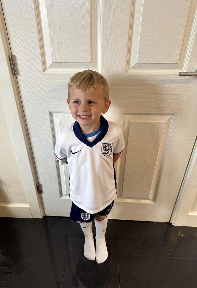 Oakley 

 #SSNThreeLions