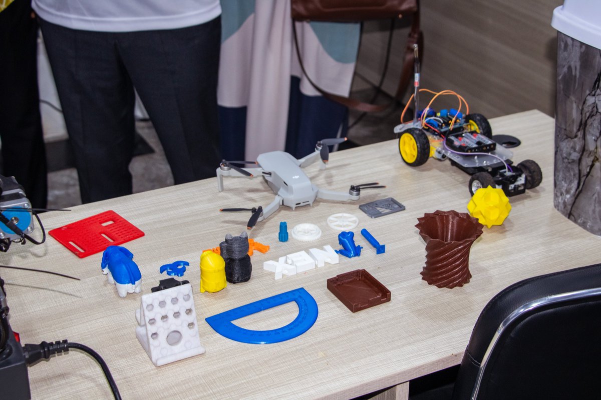 WIUCGHANA's tweet photo. The Cyberlab features the latest technologies and tools, providing our postgraduate students with hands-on experiences to prepare them for the ever-evolving world of cybersecurity.
#wisconsin #wiucghana #wiucghanacyberlab #digitalforensiclab
1 of 2 https://t.co/aX7OZ23Q2p