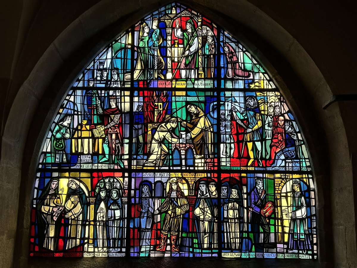 sjts75's tweet image. A #wednesdaywindow from Luxembourg, St Michael.

#church #window #stainedglass