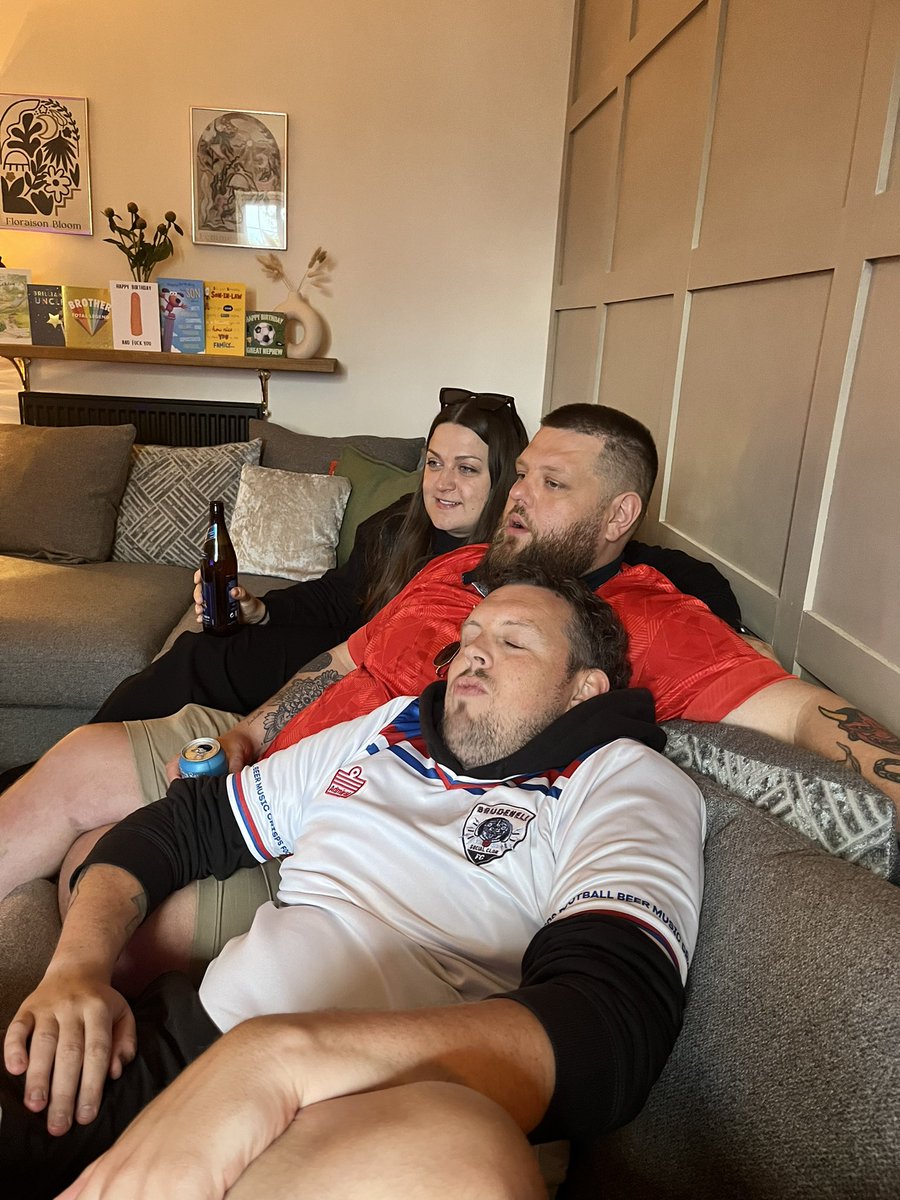 PogwardTweets's tweet image. Ready for the game!! Hollie, Ollie and Tom. Come on England 🏴󠁧󠁢󠁥󠁮󠁧󠁿!

@olli1993 @brapstein 

#SSNThreeLions