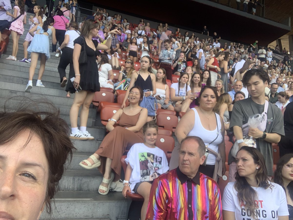 Nie gedacht, dass ich einmal an ein Konzert von Taylor Swift gehen würde. Gespannt.
