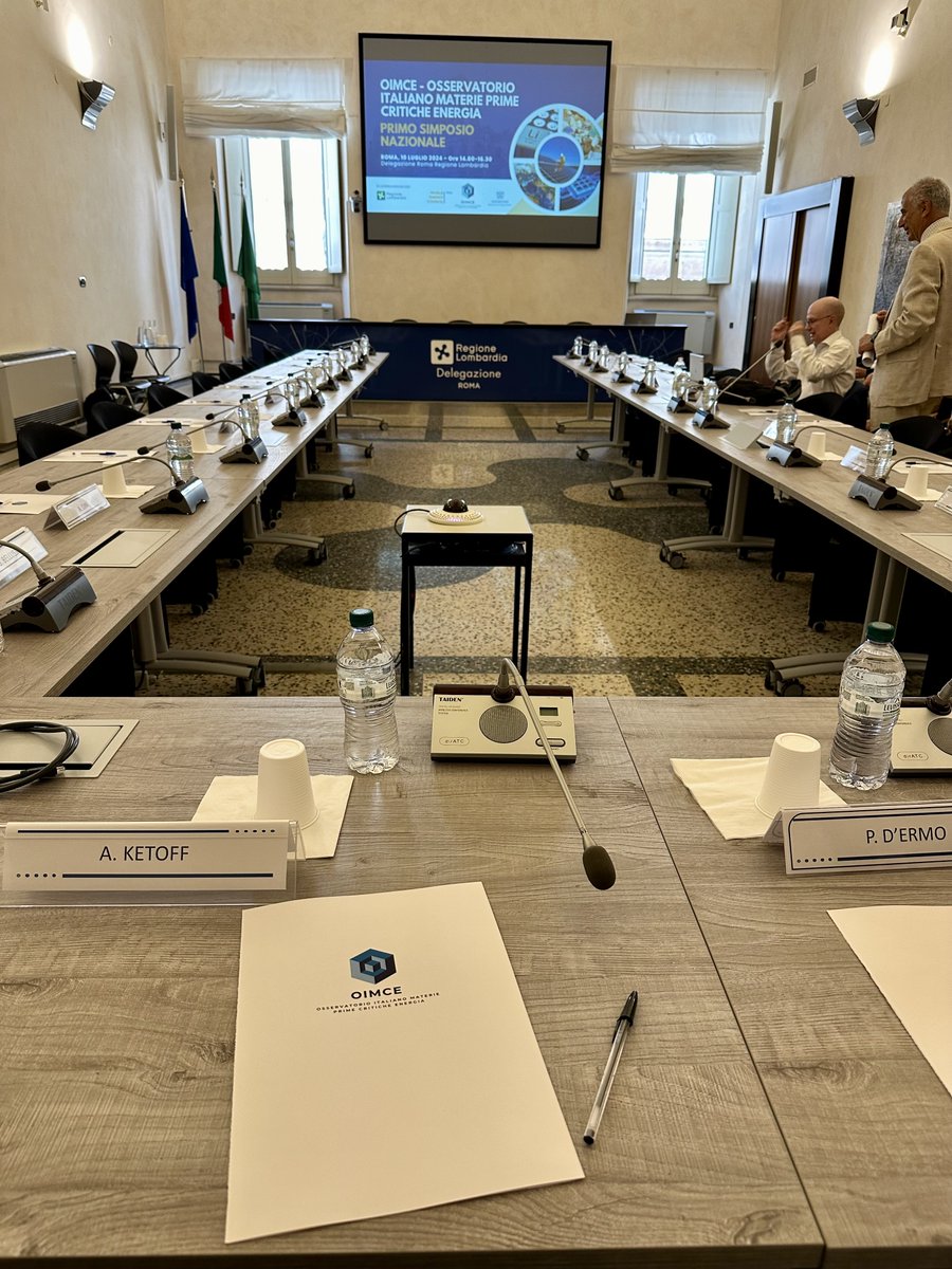 #energia #CRM

Tra poco live dalla Delegazione Roma della <a href="/RegLombardia/">Regione Lombardia</a> per parlare di materie prime critiche, col Primo Simposio Nazionale #OIMCE, l'iniziativa permanente sulle #rawmaterials promossa da <a href="/WEC_Italia/">WEC Italia</a> e <a href="/Assorisorse/">Assorisorse</a> 

Segui la diretta 👉 lnkd.in/dNCvWfwR