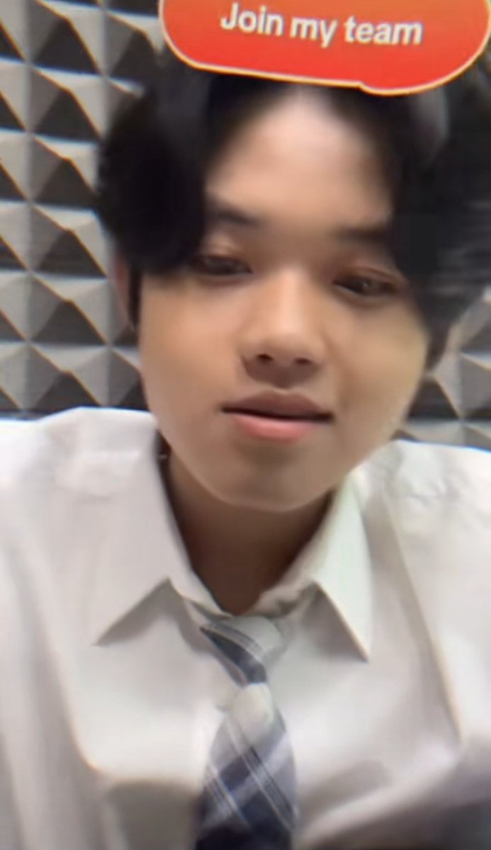 ningflys's tweet photo. #sandy hehh maksud ny apa smirk begitu?!!help usus ku copot 😭😭 https://t.co/KS7dOsNxO0