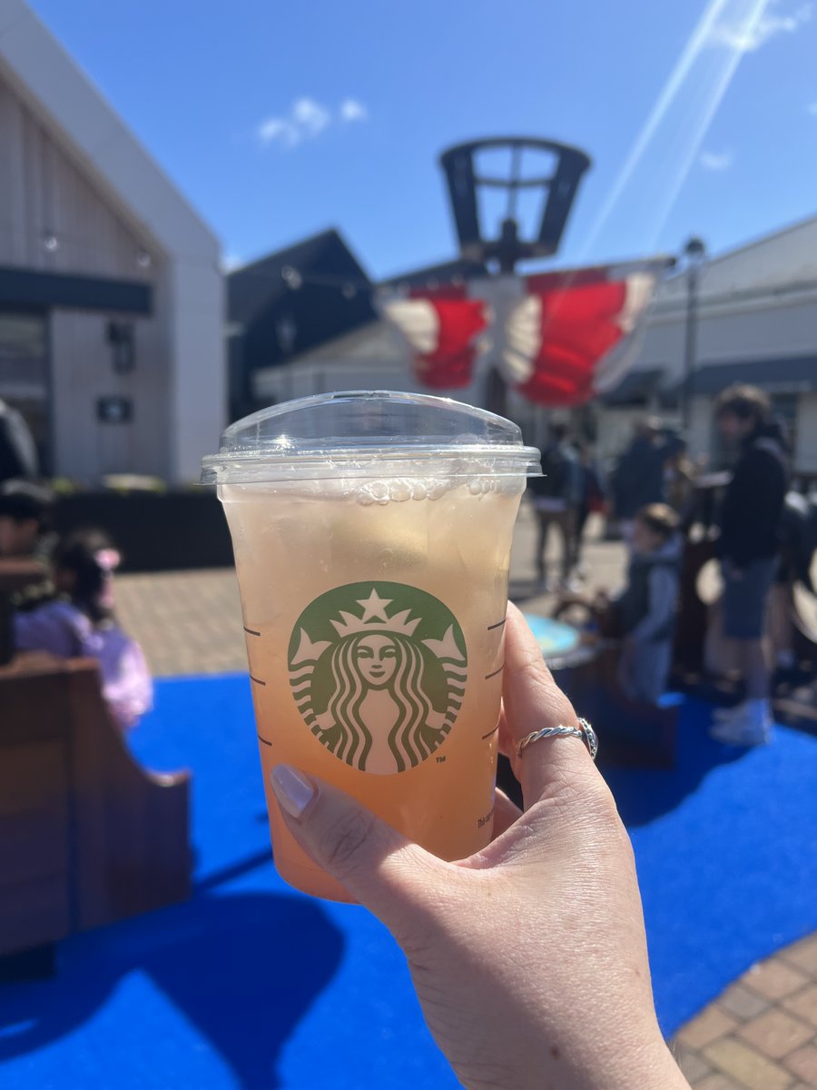 Caledonia_Park's tweet photo. Indulge in exclusive @Starbucks drinks that will transport you straight to Neverland as part of our Never Grow Up event. 🥤 ⚓

Come and experience the magic before they disappear! Don't miss out on these limited-time-only drinks!✨ https://t.co/wMj4C0Rj8s