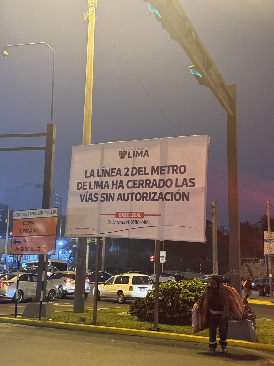 CarlosEZuniga's tweet photo. El nivel de esta gestión de picón del salón de tercero de primaria porque otro sí hizo la tarea es todo lo que esperaba de López Aliaga. https://t.co/2Y8qj3YGIr