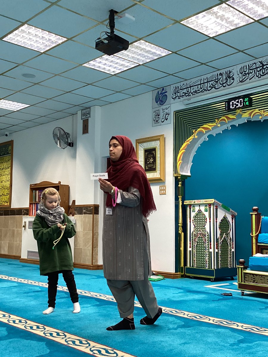 Year2Markeaton's tweet photo. 🧠💚 Year 2 have visited the Mosque today. Our two leaders taught us lots about Islam. Do you know how many beads are on the string? Do you know why Muslims cover their heads? Ask us, we know. #MPSRE #Multifaith https://t.co/cSK9fFU00b