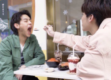 besttuesdaeever's tweet photo. กินเอง Vs https://t.co/Ll9PdVYdbW