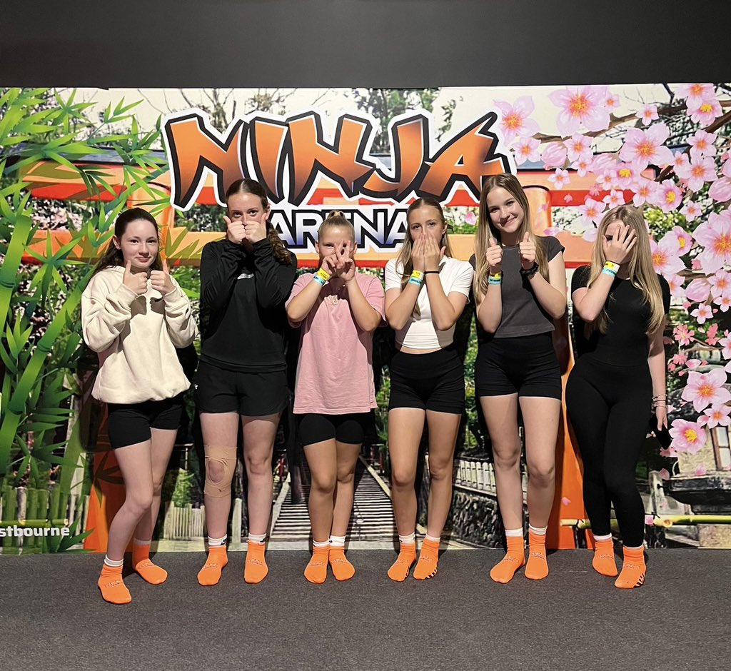 OrielHighSchool's tweet image. Now this looks like brilliant fun!! Ninja Warrior @ninjaeastbourne 💜💜 #HangTough #InflatableFun #NinjaTime #ActivitiesWeek2024