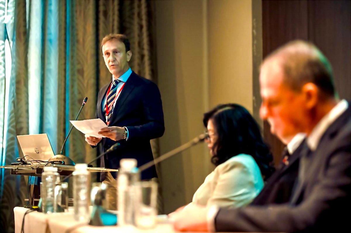 RECONECT tweet media