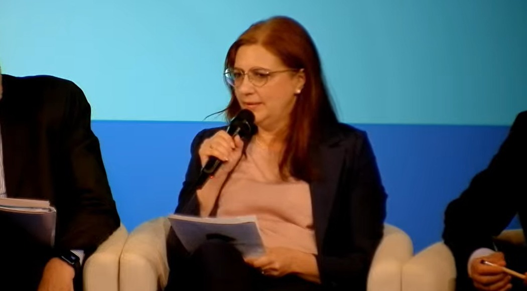 ENEAOfficial's tweet photo. Oggi a Roma l'assemblea @unem_it. I lavori della giornata sono stati aperti dal Ministro dell'Ambiente e della sicurezza energetica Gilberto #Pichetto Fratin.
Per #ENEA ha partecipato Isabella #DeBari responsabile della divisione Bioenergie, bioraffinerie e chimica verde. https://t.co/0uq4pkbhC9