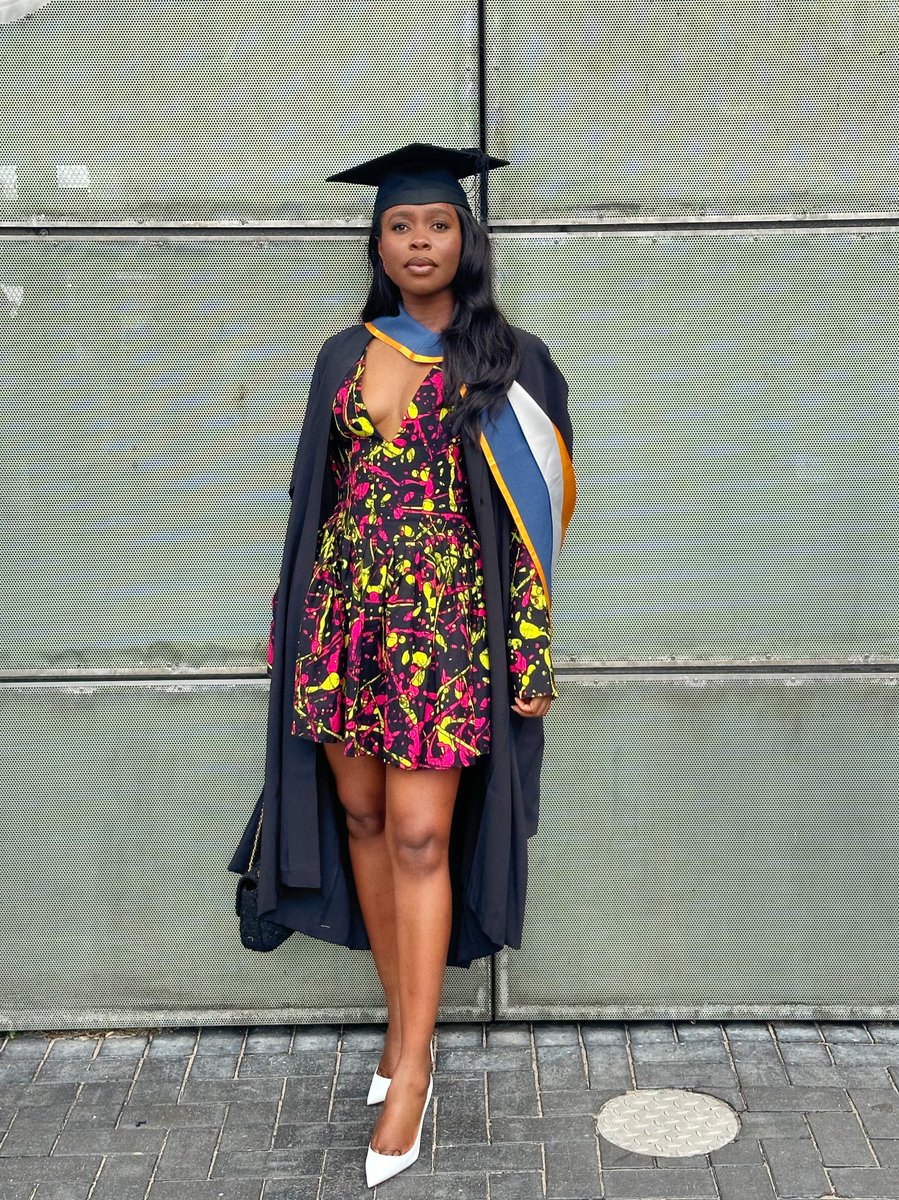 michelleeffect's tweet image. Distinction MSc. 👩🏾‍🎓 

Beyond grateful 🙏🏽❤️
X @shopenadia