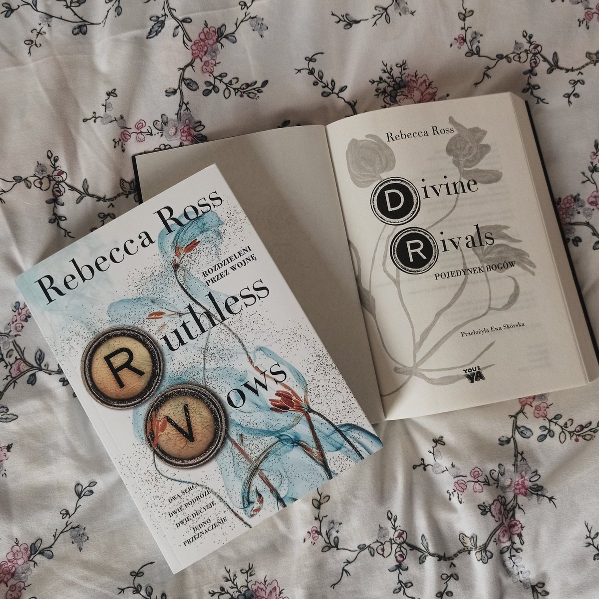 booksonmoon's tweet photo. ︵‿︵ʚɞ『#ruthlessvows』ʚɞ‿︵‿
kolejna książka, której jestem ciekawa!
#twitteroweksiążkary 🤍 https://t.co/wMBz5LsvVF