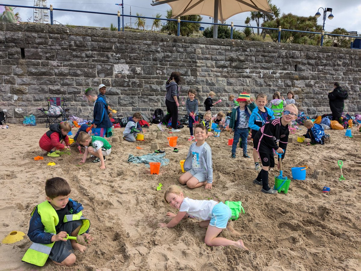 LlanFach2029's tweet photo. 1C have had a fantastic day out at Barry Island! https://t.co/EXabbFKcRT