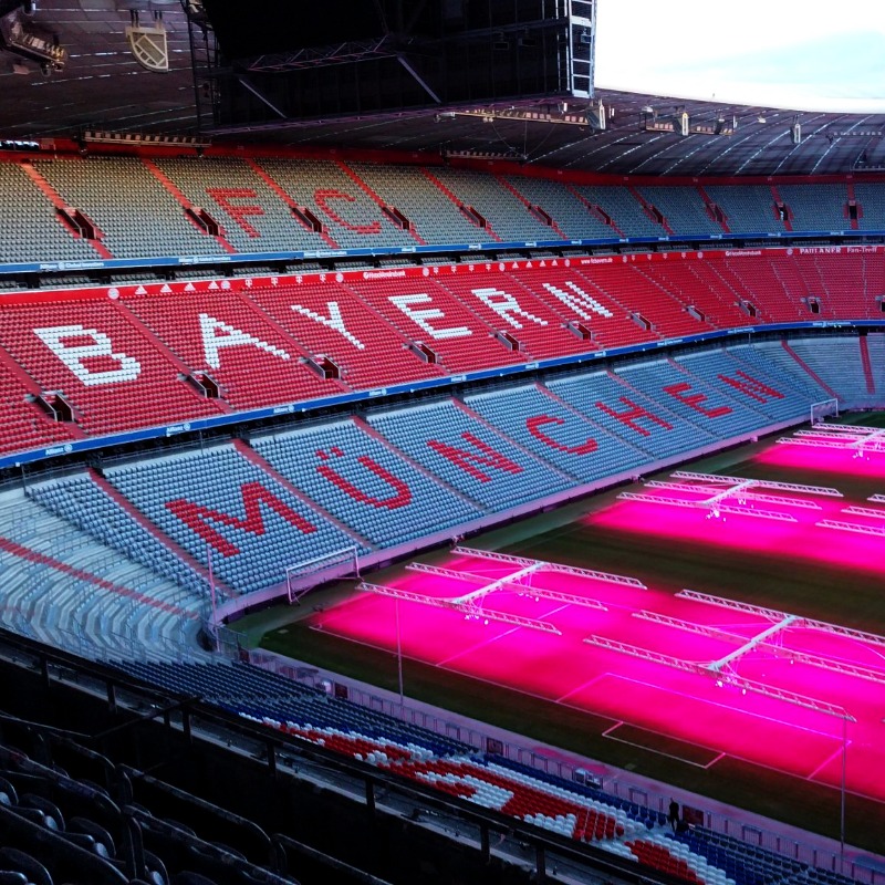 SGLsystem's tweet photo. ⚽ The #EURO2024 Semi-Final between Spain 🇪🇸 and France 🇫🇷 showcased top-tier football and Allianz Arena's impressive pitch quality.

🤔 Did you know that in the 2023/24 season, Allianz Arena achieved:

🌱 95% average turf density 
⚡️ 39% energy reduction