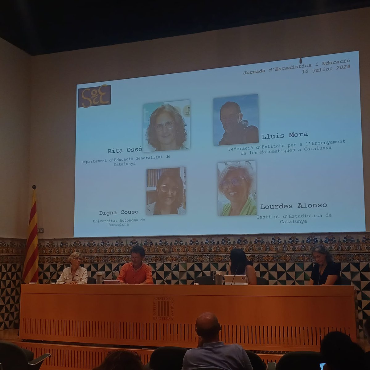 idescat's tweet photo. Lourdes Alonso, coordinadora dels Serveis de Difusió, participa avui a la taula rodona ‘L'estadística a l'etapa de secundària’ a la Jornada Estadística i Educació,  organitza @socestadistica 
➡️https://t.co/WwQWOwxRVv
@ubfacecoiempres @FME_UPC @EducacioUB @educaciocat @Feemcat https://t.co/xCSeBewBog