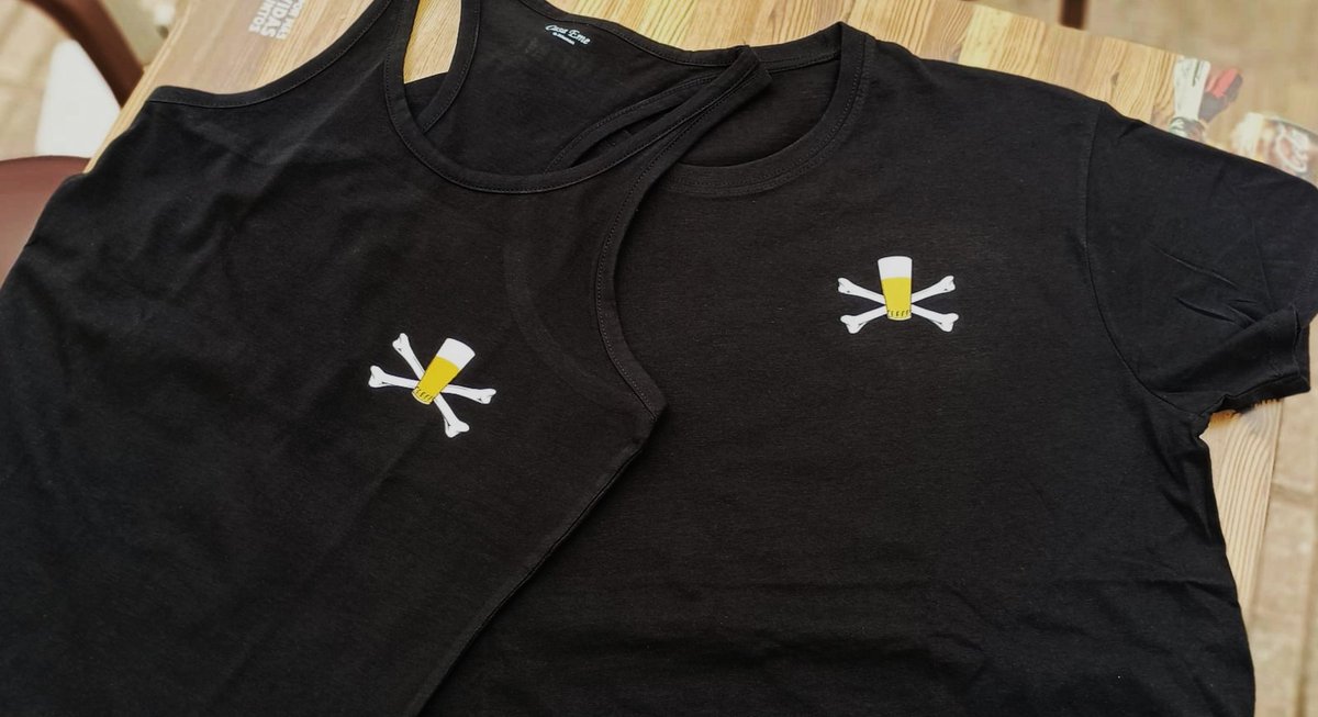 Ya tenemos nuestras camisetas del Pregón. Te las pones y te sientan mejor que dos cervezas a punto de congelación.
Recogemos pedidos hasta el viernes día 19 de julio.  
No se la pierdan.