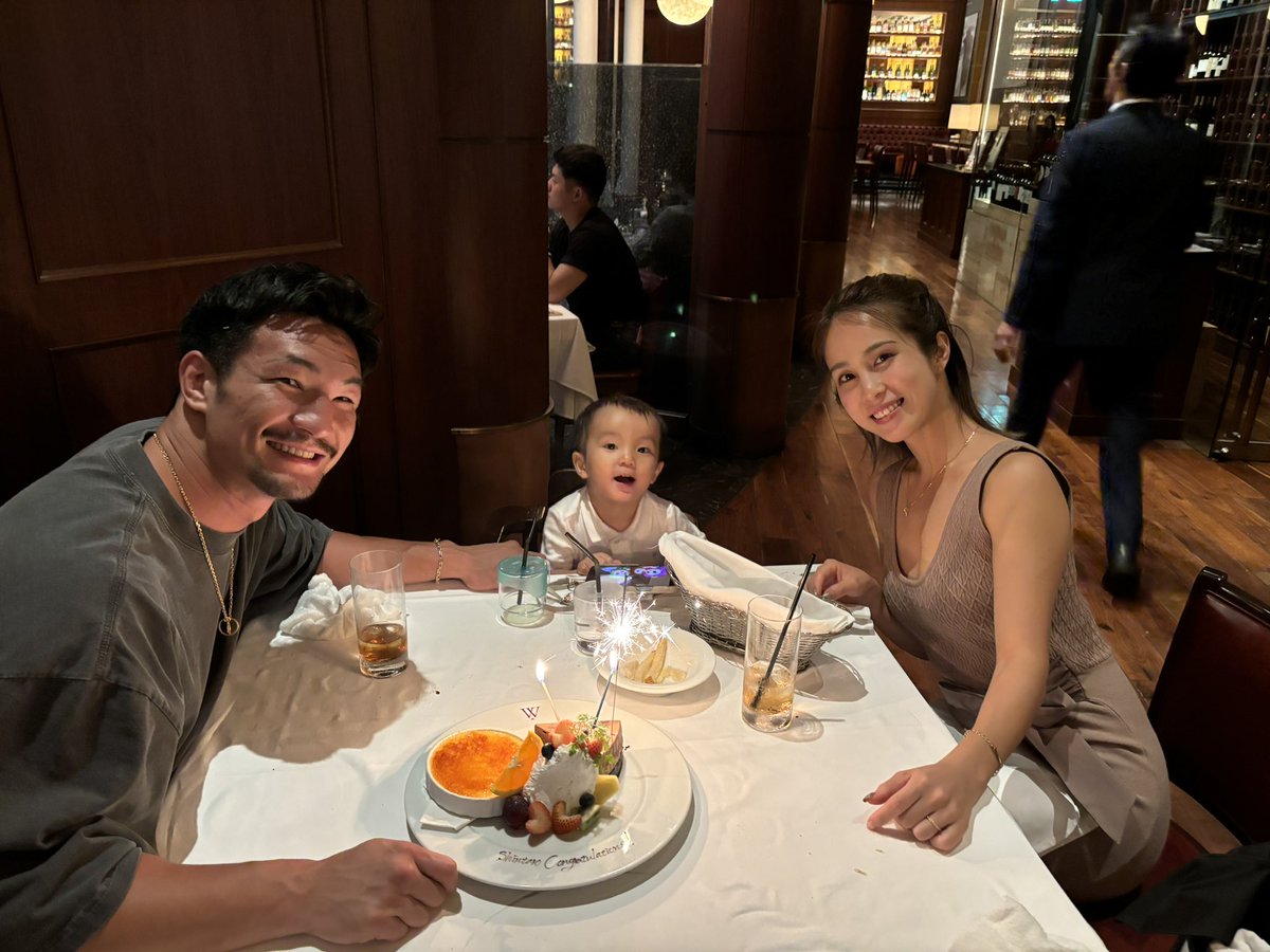 bbseeksm's tweet photo. 家族にお祝いして貰いました🥩
いつもありがとう！

#家族 #祝勝会 #ありがとう 
#family #thanks https://t.co/EZoRbuwXI7