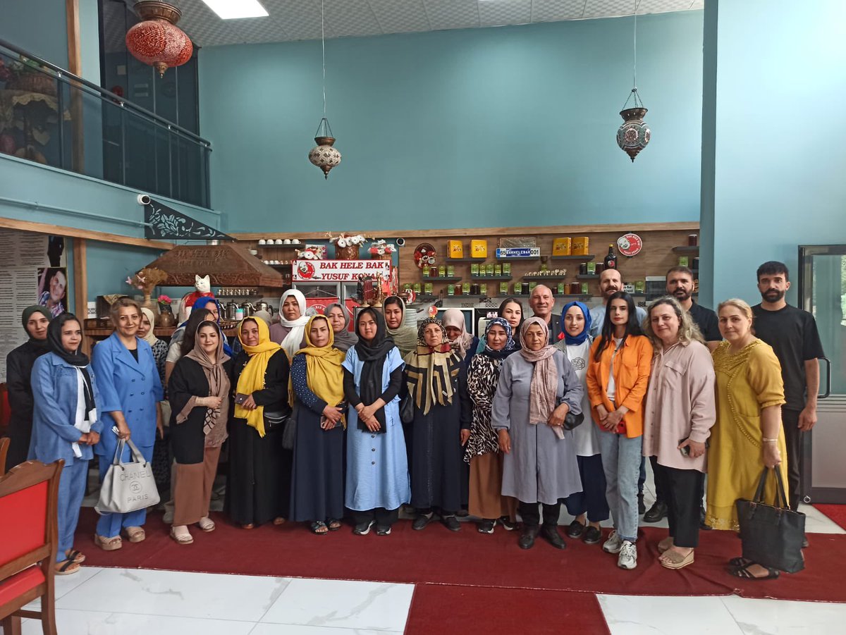 bakhelebak's tweet photo. İşitme Engelliler ve Aileleri Derneği tarafından organize edilen Toplum Temelli Yerel İnsiyatifler Programı kapsamında Kadınlara yönelik eğitim ve kahvaltı programına ev sahipliği yaptık. @yusufkonak65 @FarizGl https://t.co/KfLc27wPKc