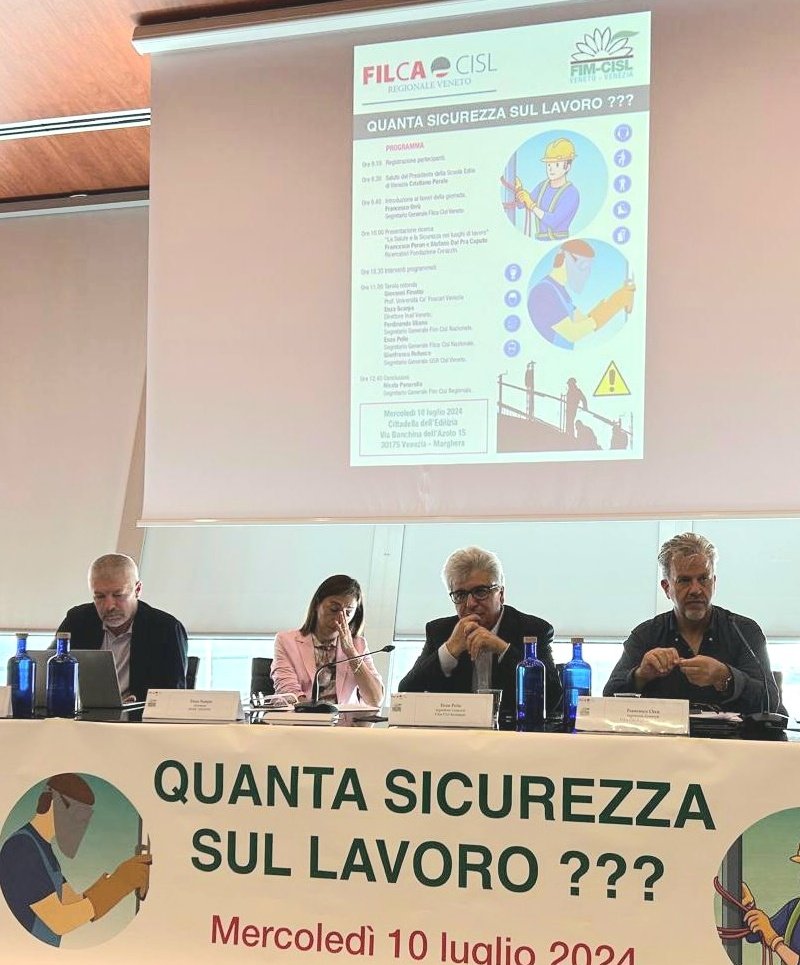 FilcaCisl's tweet photo. #Marghera, evento Filca e Fim su #sicurezzalavoro. Enzo Pelle: "È stata l'occasione per presentare dati interessanti sul tema e per cercare di individuare i punti di debolezza. La nostra azione comprende #formazione, prevenzione, #partecipazione e sistema bilaterale". https://t.co/4KmubK87Nr