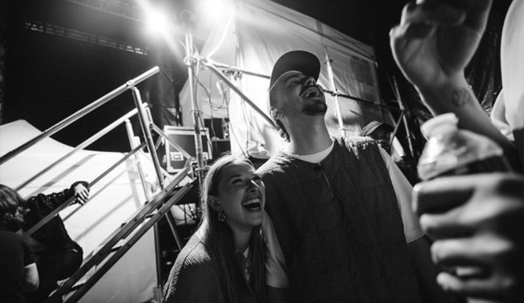 iwllshine's tweet photo. « tout le monde connaît tes yeux moi je connais ton rire » 

📷naumaur https://t.co/FkvlweOogK