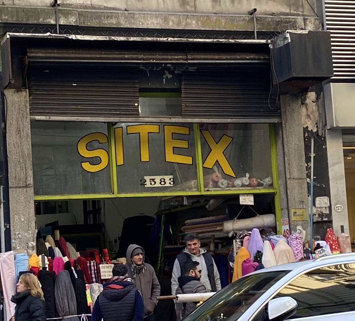 por que tengo 4 novios si compro tela en