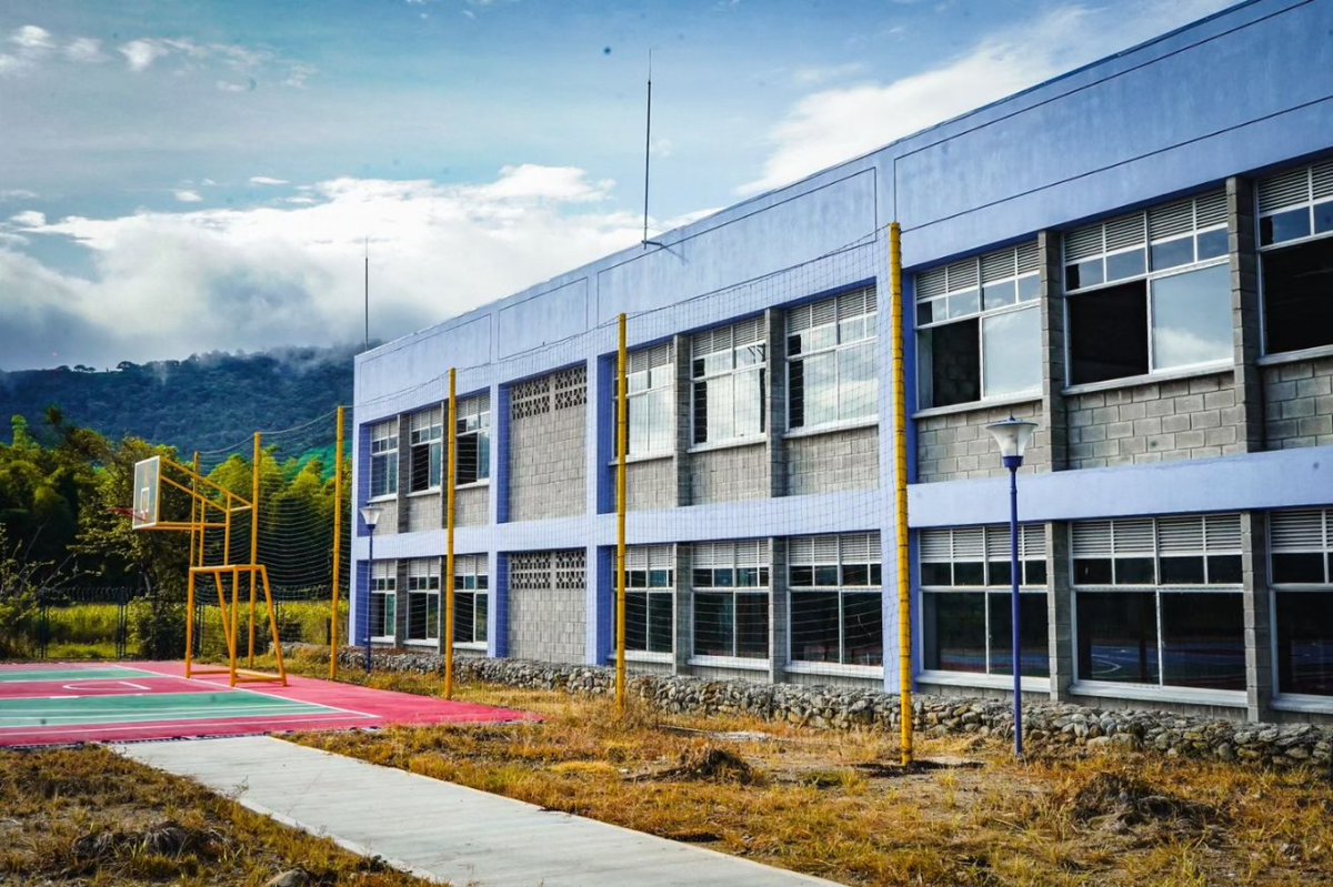 chocotolima's tweet photo. Gracias a la Administración Municipal, al Alcalde Jhon Anderson Bonilla, y al equipo de trabajo de Valle de San Juan 💛🤍💚 https://t.co/lSam17y72O