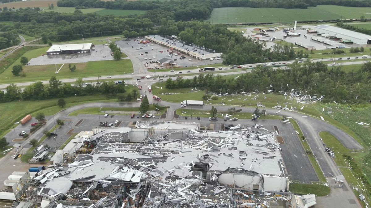 SRRadarLoops (@loopssr) on Twitter photo Damage photos from Mt. Vernon IN. 
Credit: Evansville IN EMA via Facebook Damage photos from Mt. Vernon IN. 
Credit: Evansville IN EMA via Facebook