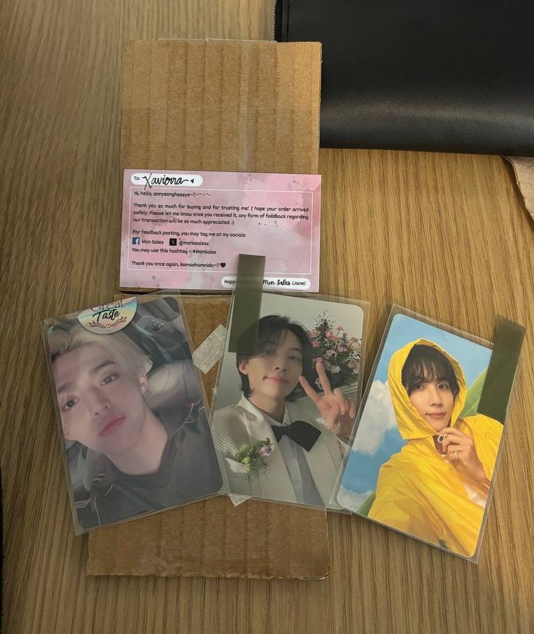rrynjh's tweet photo. received the parcel last sunday pa but now lang na-open huhuwhehehs,,., jeonghan's home na, @monxsalesx !! 💌 thank youu so much >_< 🫶🏼 (actually received wonu and cheol freebies but i gave wonu to my carat friend so di ko na nasama sa pic 😁)

- #MonSales https://t.co/S1POWQdSJB