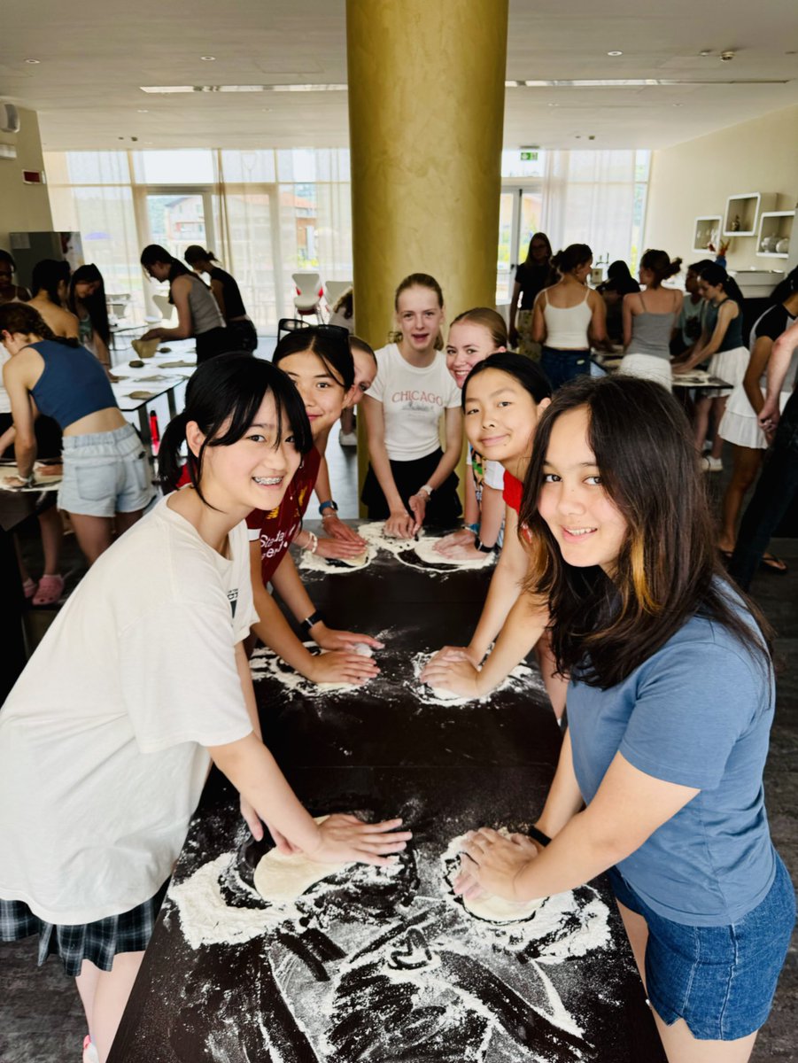 Pizza making 🍕🇮🇹