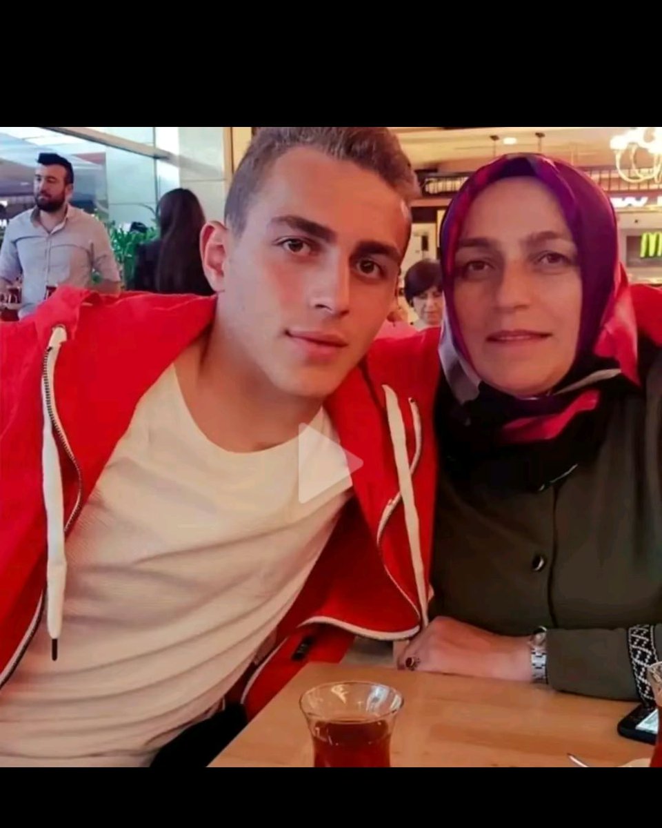 Barışım ve annişii🫶🏼