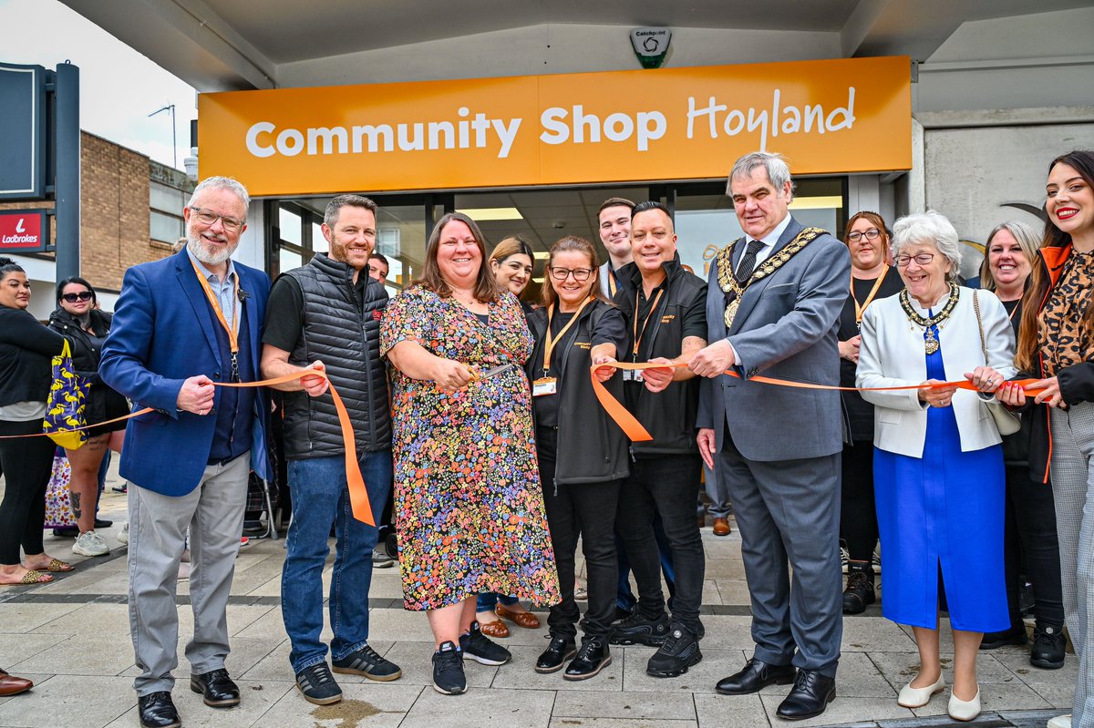 Company_Shop's tweet image. .@CommunityShops Hoyland is now open! 

It's our 13th store, providing access to deeply discounted food and household products, and life-changing development programmes. 

Thanks to @CocaColaEP &amp;amp; @BarnsleyCouncil for their funding to help open our latest store.