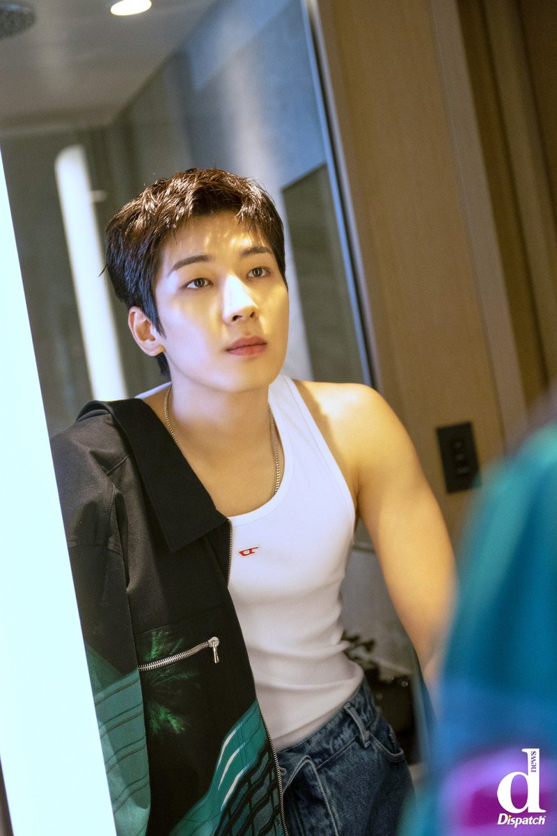 wonuversee's tweet photo. not wonwoo https://t.co/bxmES3qiud