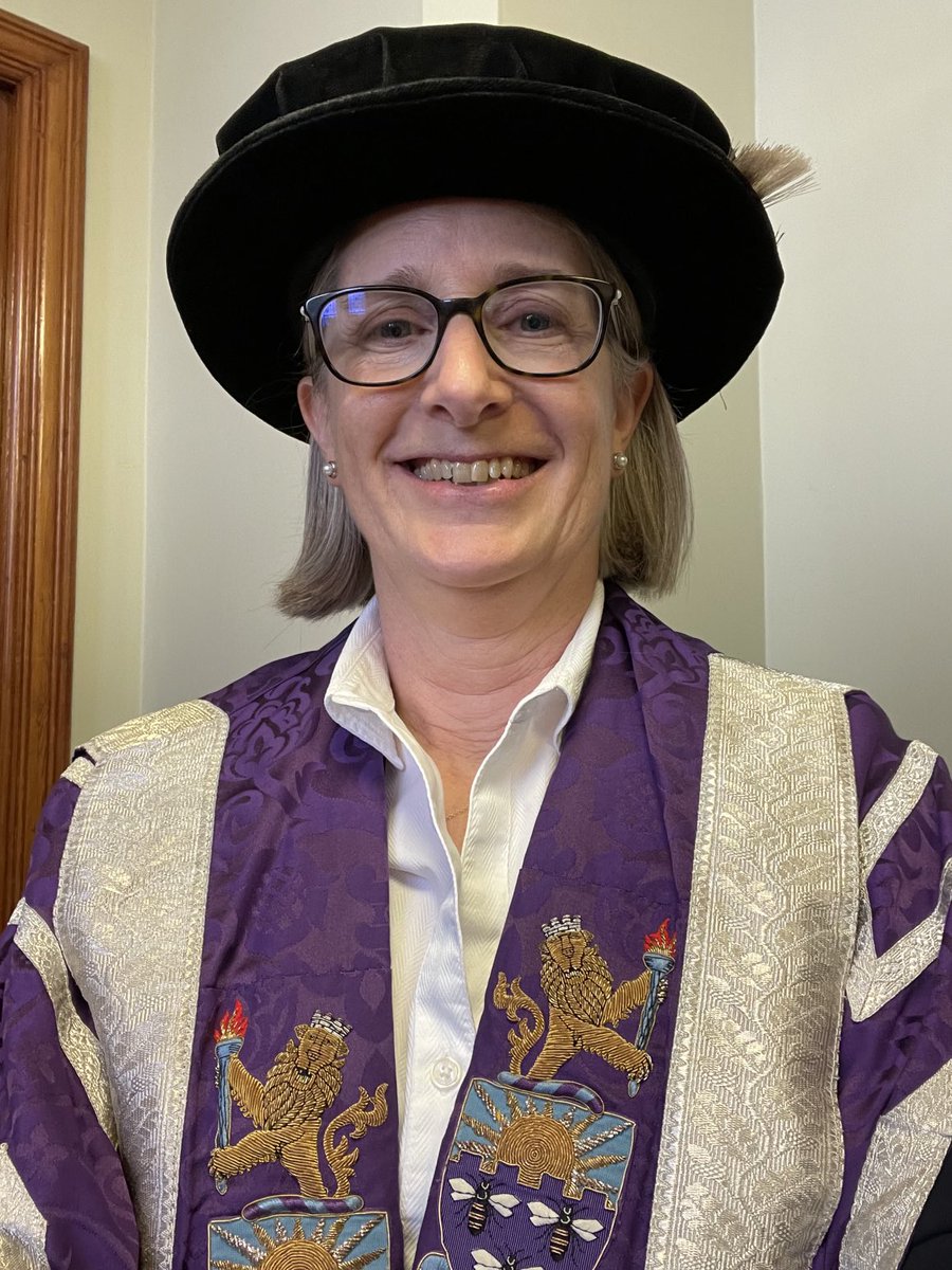 Carol Prokopyszyn 🐝🇺🇦 tweet media