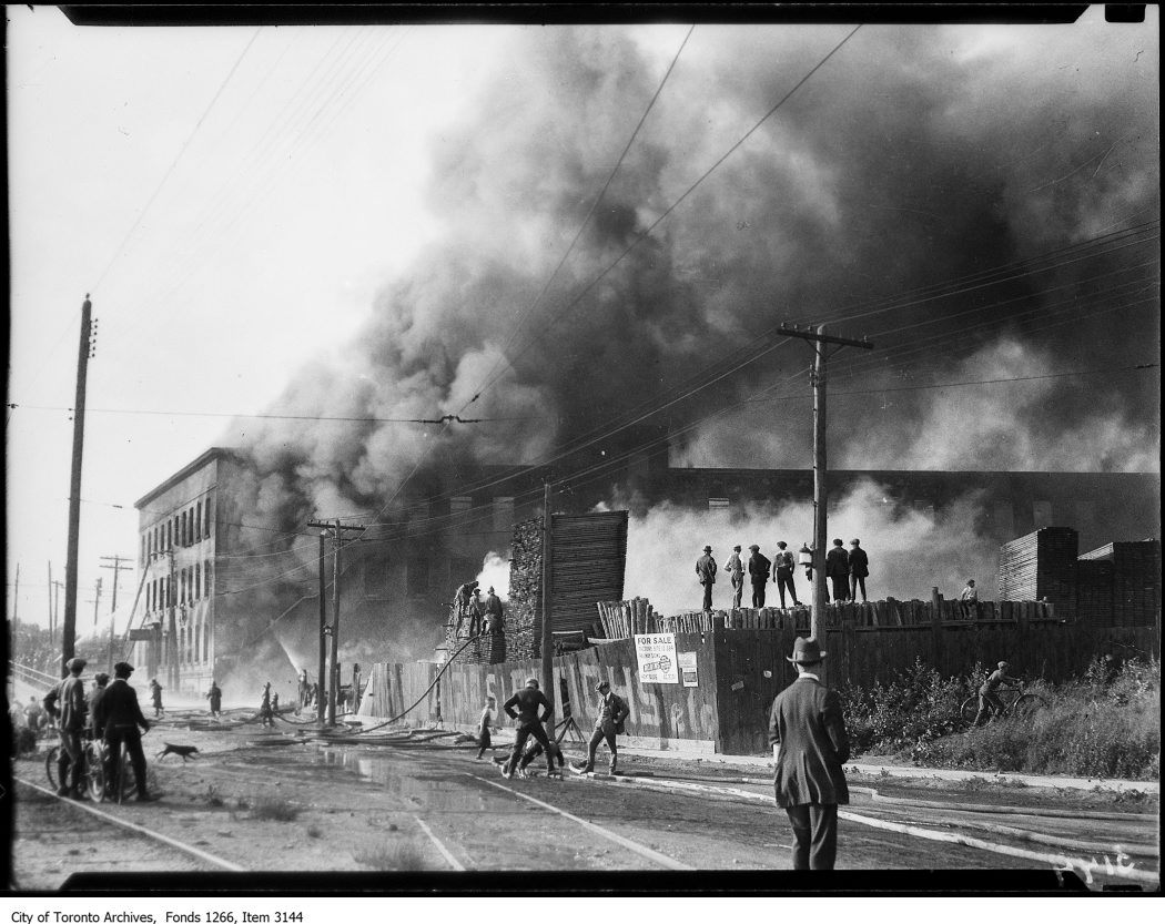 TorontoArchives's tweet photo. #OnThisDay 100 years ago, the Conboy Carriage Company on the southeast corner of Queen Street and the Don Valley burned down. They made carriages and custom automobiles. https://t.co/htrVld1zC8 #OTD #TOHistory #TorontoArchives https://t.co/DVBTXUJjia