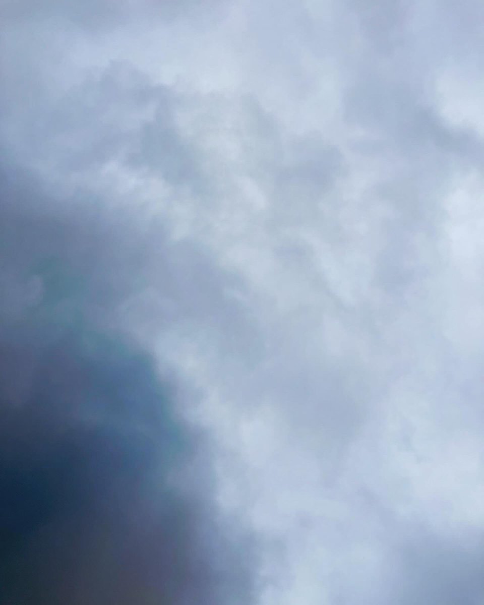 ataiga_0908's tweet image. Feeling uneasy due to changes in atmospheric pressure. 

Take care when outdoors.

#atmosphericpressure #anxiety #weather #worry #mood #stress #weatherchanges #pressurechange #healthmanagement #mentalhealth #relaxation #worrier #moodswings #peaceofmind #emotionalstability #mind