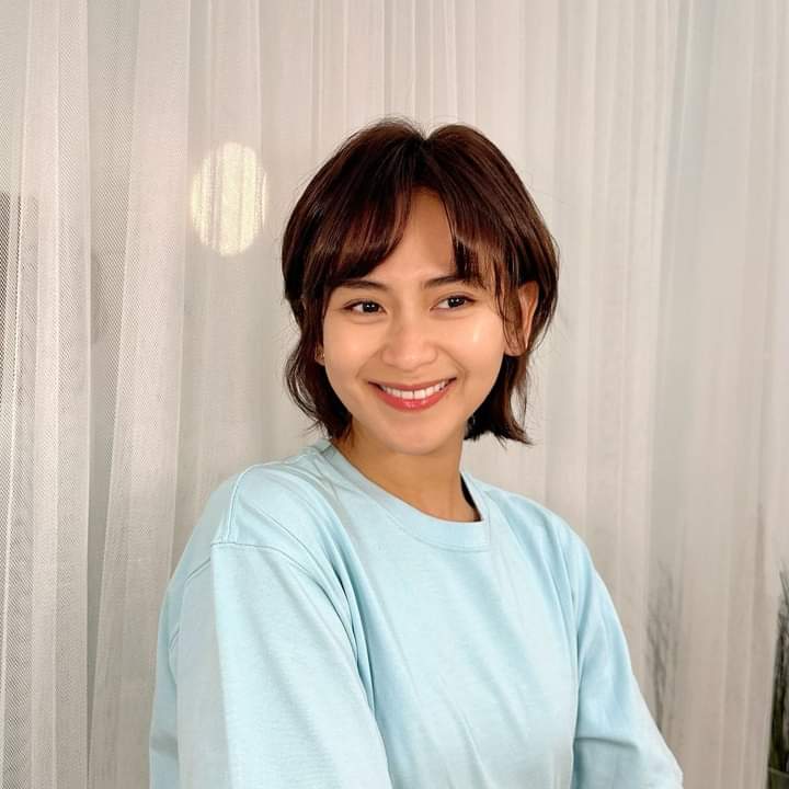 CMVillostas's tweet photo. ..Ang NING-NING ng iyong mga mata'y na hanap ko sa mga TALA🌟 
..Bagong gupit ulit 😁napaka ganda mo talaga😍🥰🌟
Life's A Beautiful Game
#SunLifePlayForLife
@JustSarahG https://t.co/zKqlbVwm5w
