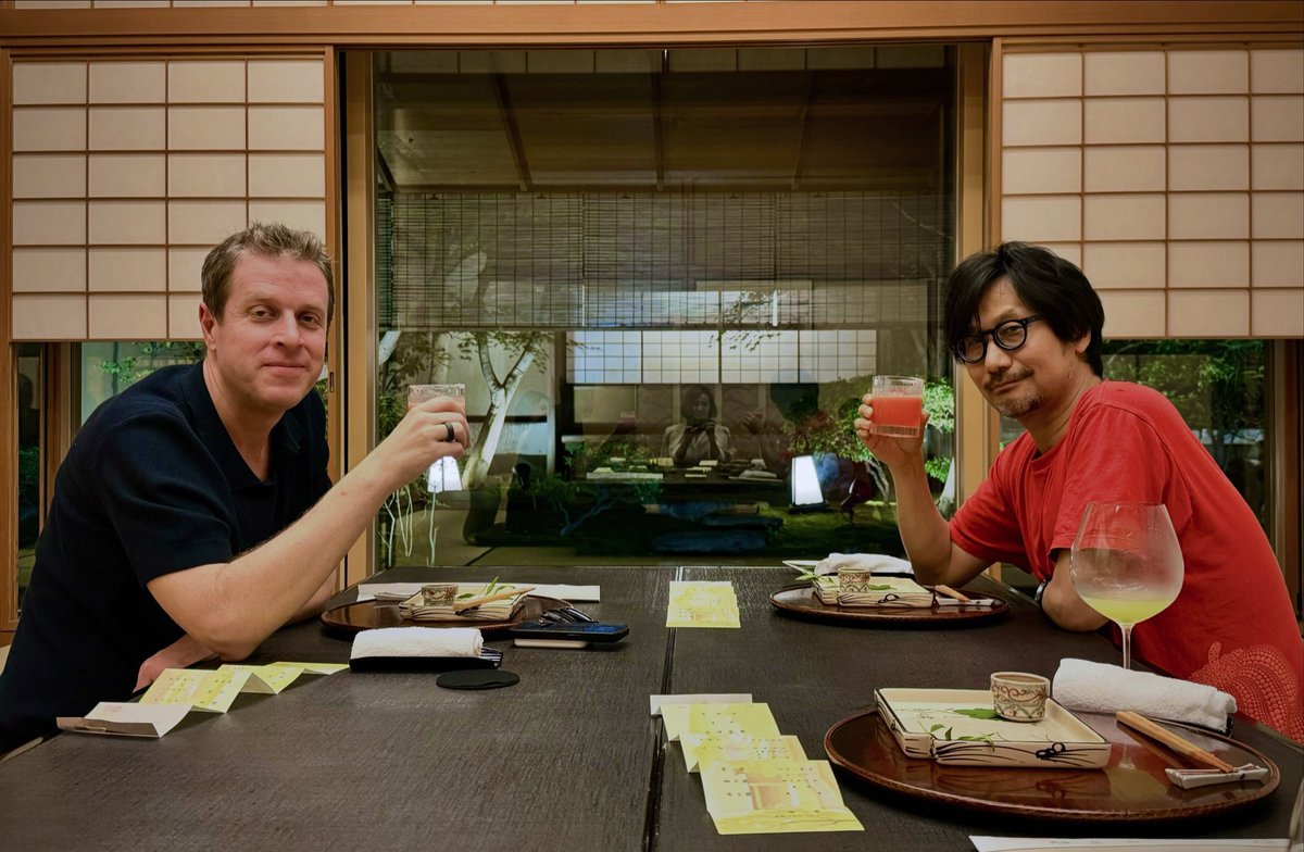 HIDEO_KOJIMA_EN's tweet photo. With Geoff. https://t.co/DVTxqthP1T